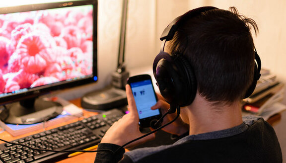 [Translate to Englisch:] Ansicht: Unsere Rechte in der Digitalen Welt Kapitel 2: Information  