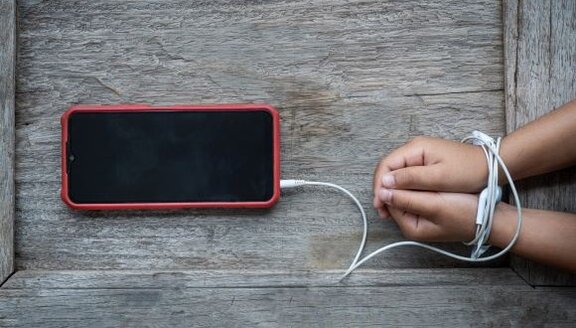 Ansicht: Wie beeinflussen Angebotsgestaltungen das Medienhandeln junger Menschen?