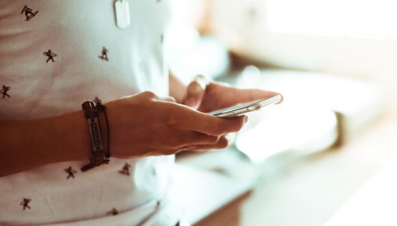[Translate to Englisch:] Ansicht: Einvernehmliches Sexting Jugendlicher nicht kriminalisieren
                            